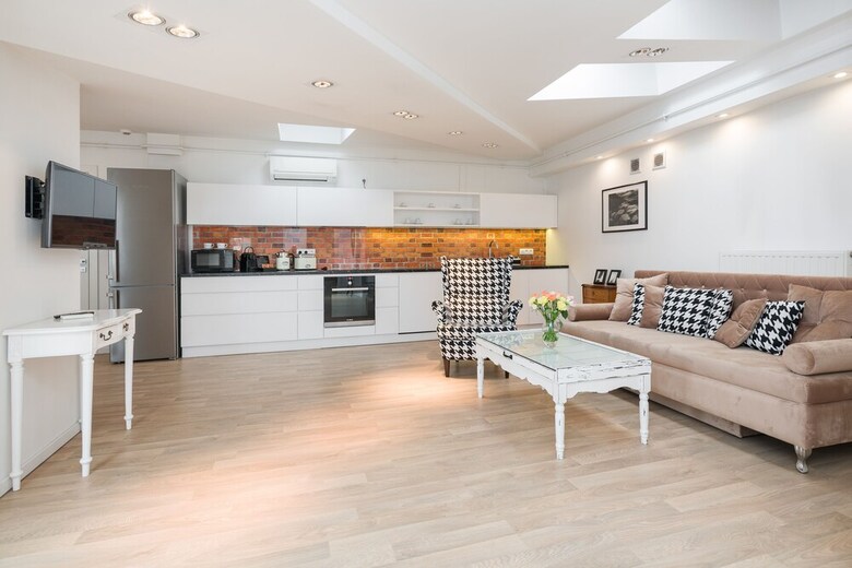 Nook Nook Apartments Dietla 66