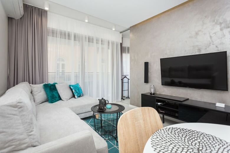 Downtown Apartments By Inpoint