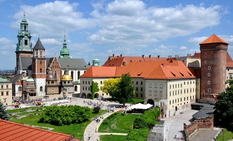 Wawel Apartments - Riverside Castle
