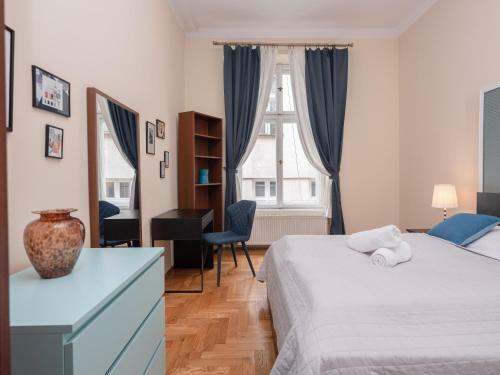 Wawel Apartments - Riverside Castle