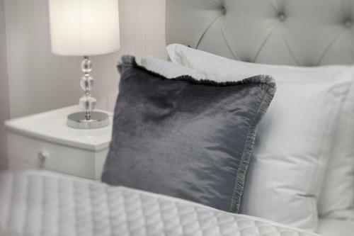 Luxury Apartments Daybreakers Old Town