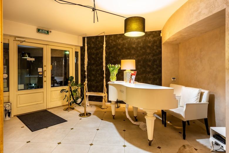 A11 Apartments & Spa Dermique