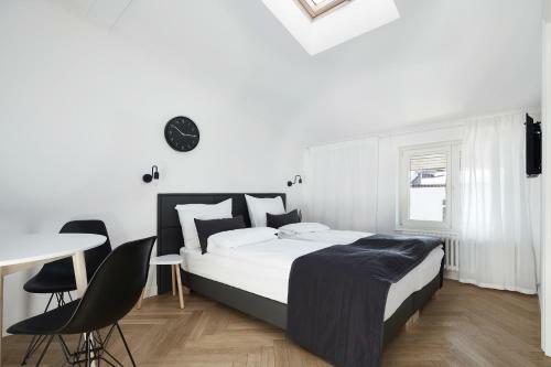 1891 Aparthotel Attic