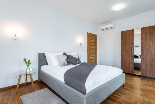 Apartamenty Tespis - Francuska Atal Park