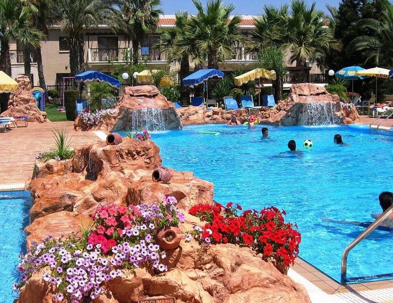 Loutsiana Hotel Apt`s