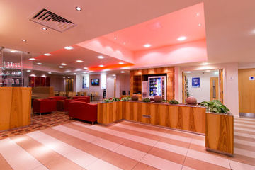 Holiday Inn Express Watford Hotel