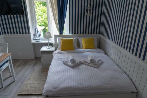 Marina House Apartments