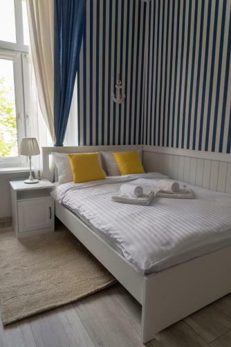 Marina House Apartments