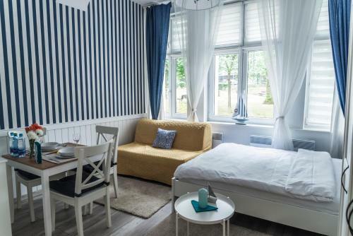 Marina House Apartments