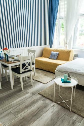 Marina House Apartments