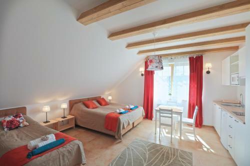 Ville I Apartamenty Sady