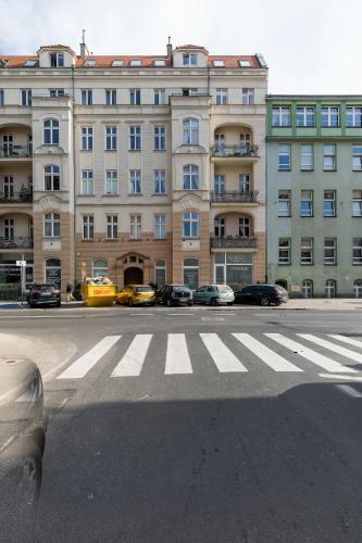 Apartments Pozna? ?azarz