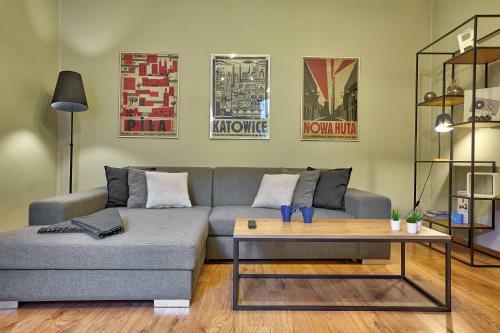 Piano Apartment
