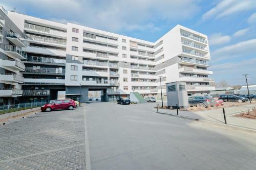 White Apartment Hawela?ska
