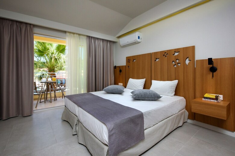 Hotel Olympion Village