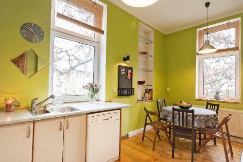 Sunny Apartment Haffner