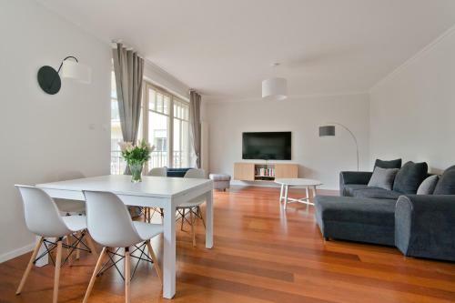 Imperial Apartments - Patio Lux