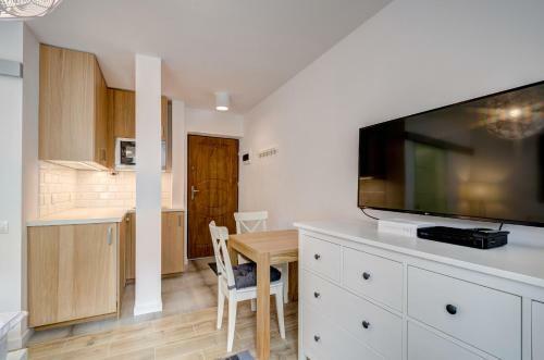 3 City Apartments - Five