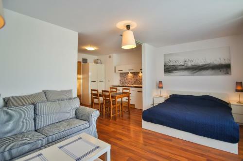 Apartamenty ?winouj?cie - R�?a Wiatr�w