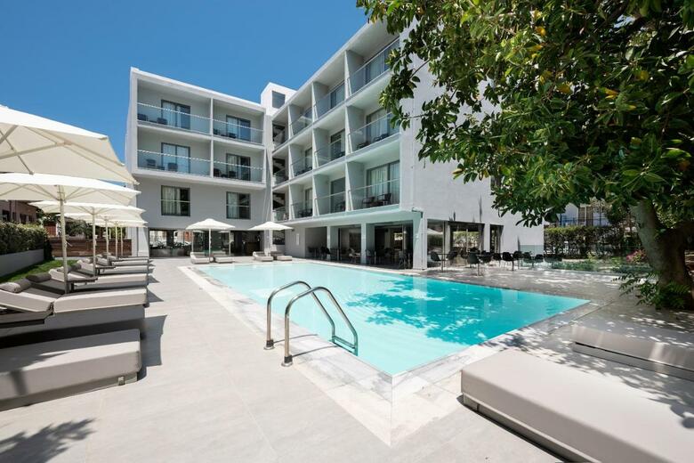 Hotel Oktober