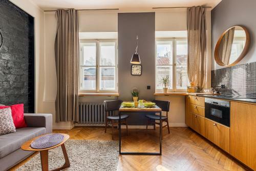 Fox Center Apartments