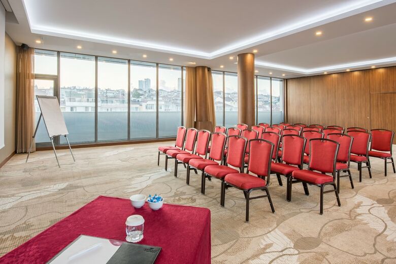 Hotel Crowne Plaza Istanbul Harbiye
