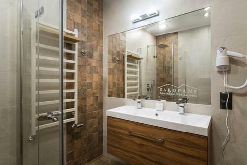 Vip Apartamenty Pod Krokwi? Spa