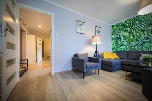 Rentplanet - Apartment With Mountain View