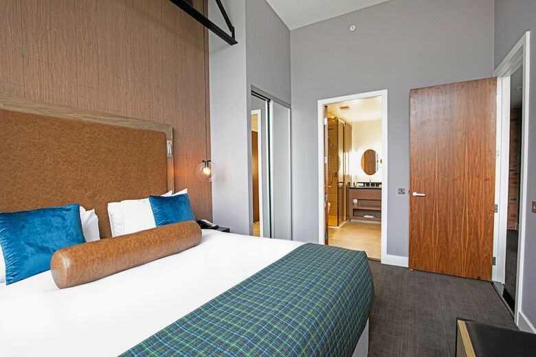 Sandman Signature Aberdeen Hotel