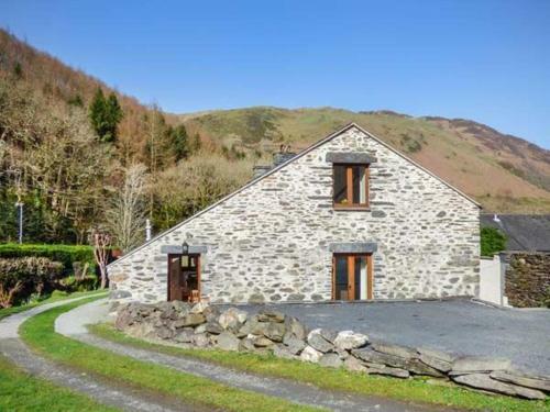Hendre Bach Barn
