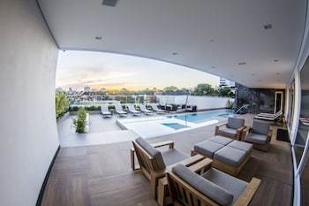 Plaza Shopping Hotel