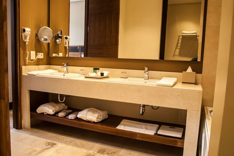 Hotel Doubletree Parque 93 By Hilton