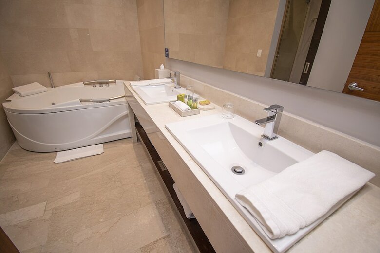 Hotel Doubletree Parque 93 By Hilton