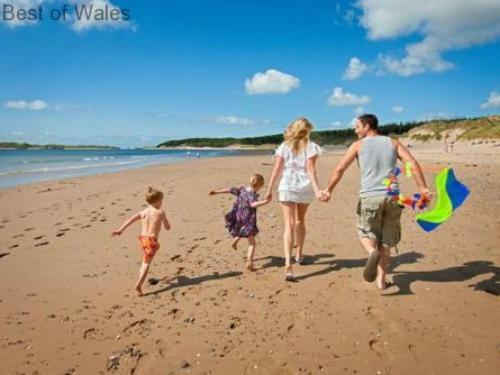 Holiday Home Gwelfryn