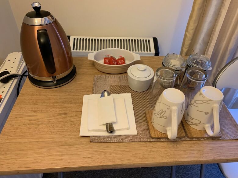 Hostal Your Abingdon Stay