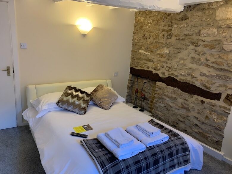 Hostal Your Abingdon Stay
