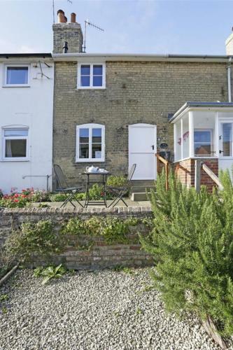 Holiday Home Poppy Cottage