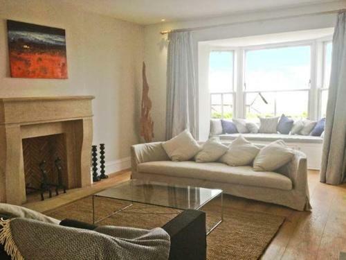 The Lookout, Alnwick