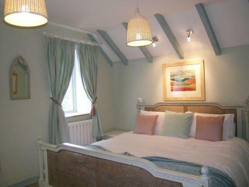 Alston Art Apartments