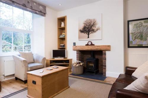 Stone's Throw Cottage