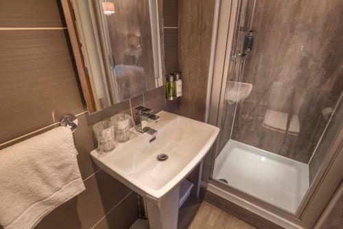 Hotel New Crown Inn
