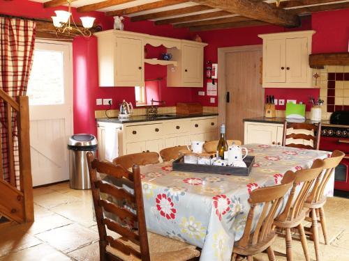 Green Farm Stables, Ashbourne