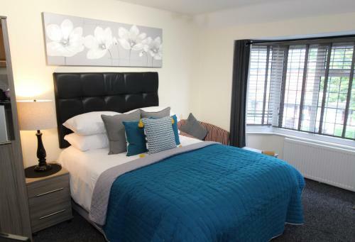 Aparthotel Holcombe House