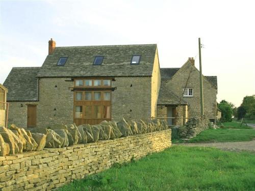 Harvest Barn, Woodstock