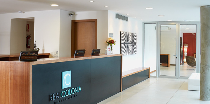Real Colonia Hotel And Suites