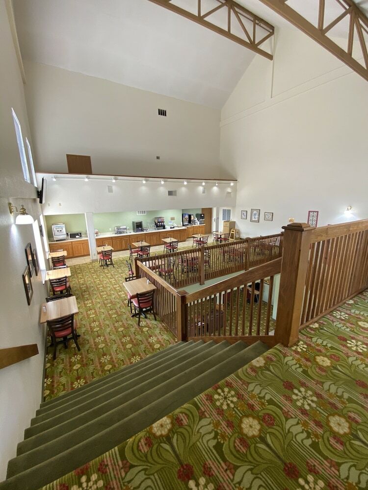 Hotel Brookwood Inn