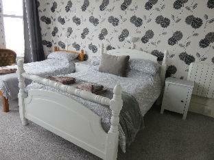 Hostal Marine View Guest House