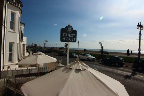 Hostal Marine View Guest House