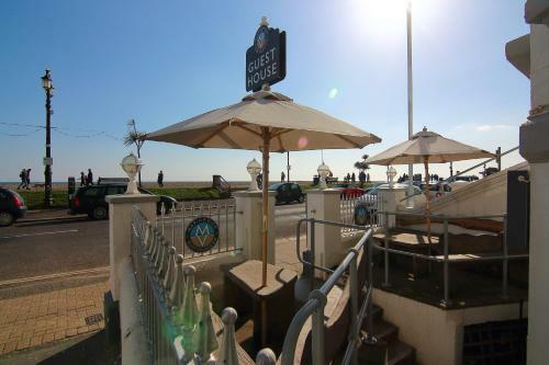Hostal Marine View Guest House