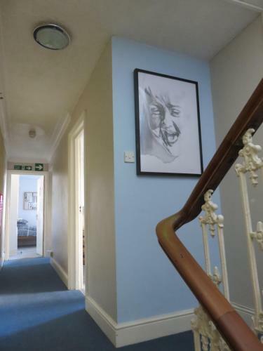 Hostal Marine View Guest House